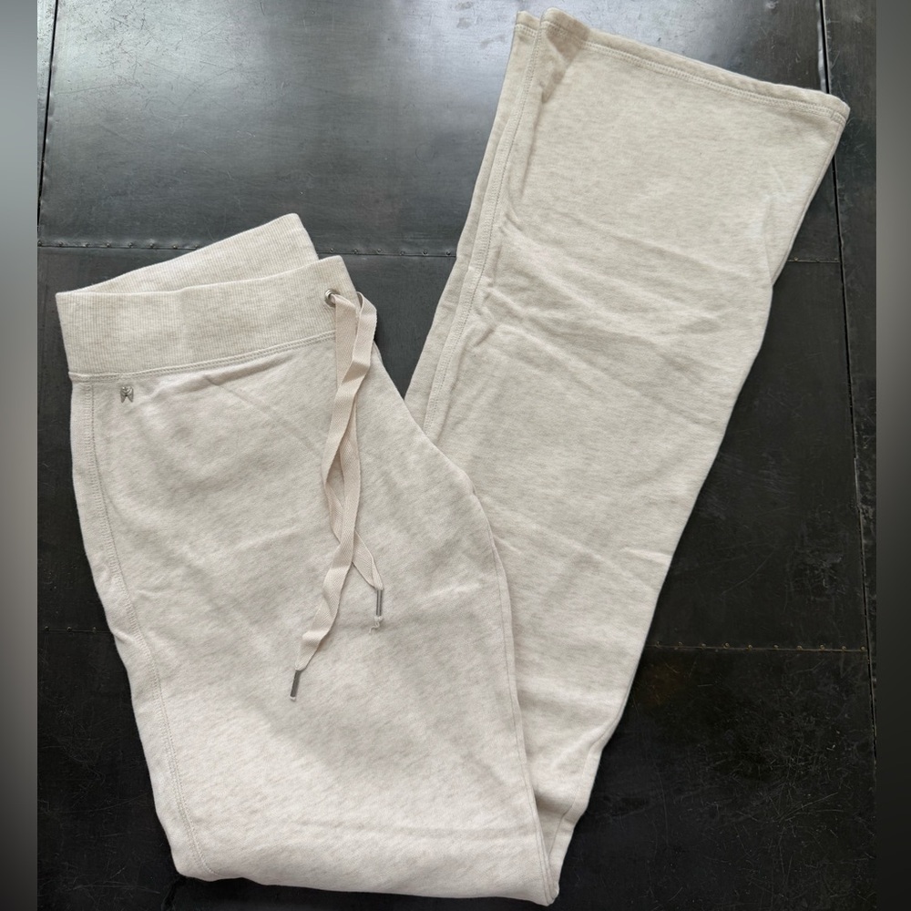 Victoria’s Secret Women’s Lounge Pants - Picture 2 of 6